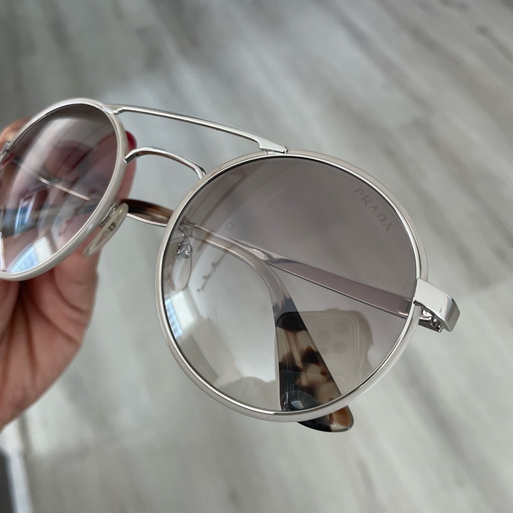 Prada Round Cream & Silver Colored Frame Sunglasses. Light Gradient Brown Lenses - Picture 4 of 10